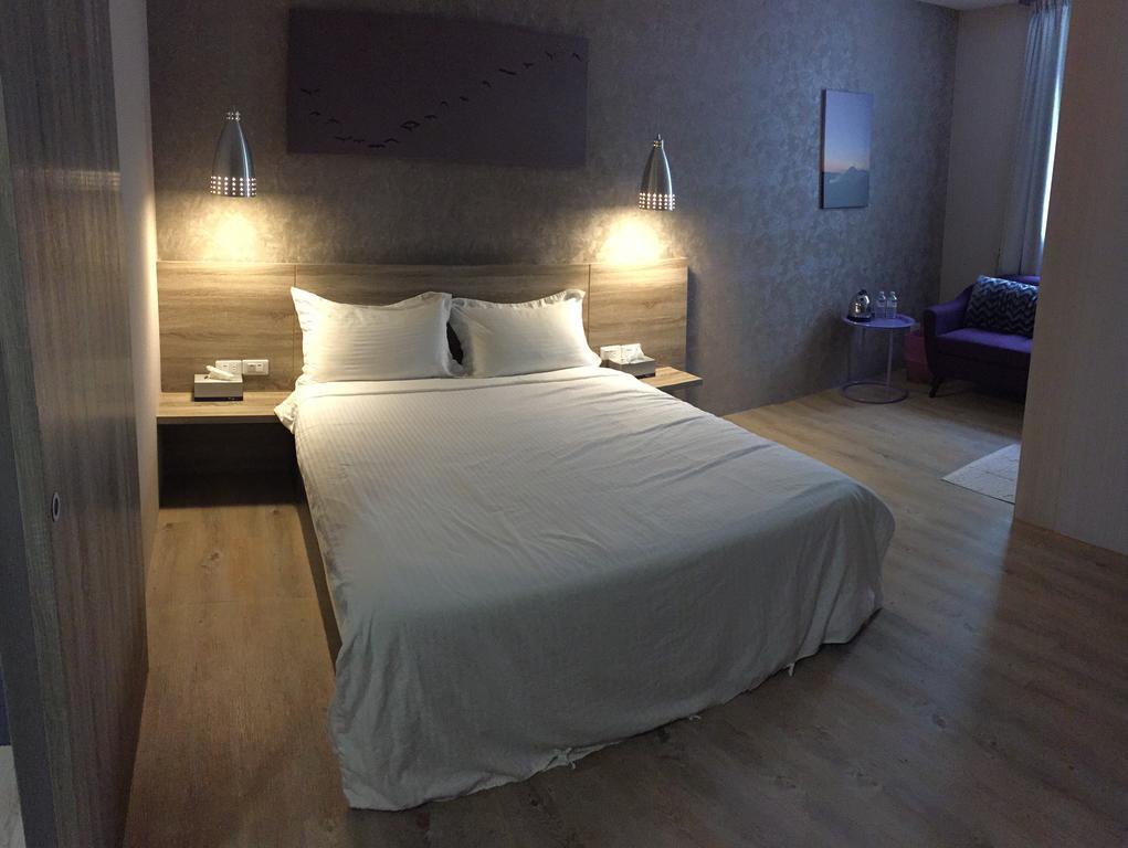 Cozy Cozy Hostel Tainan Dış mekan fotoğraf
