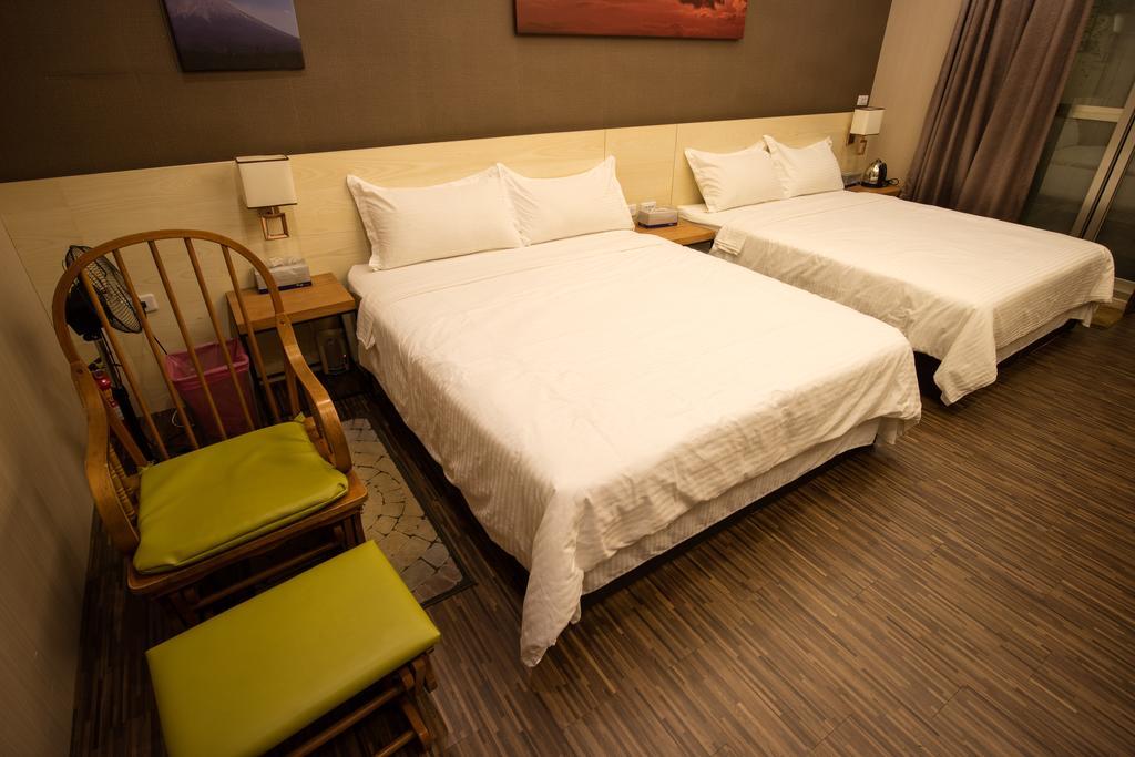 Cozy Cozy Hostel Tainan Dış mekan fotoğraf
